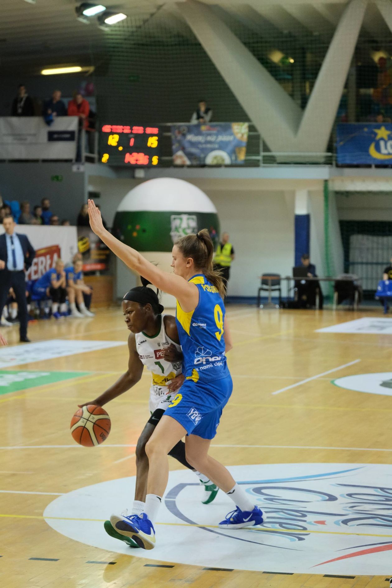  Pszczółka Polski Cukier AZS UMCS Lublin - Arka Gdynia 79:81 (zdjęcie 1) - Autor: Maciej Kaczanowski