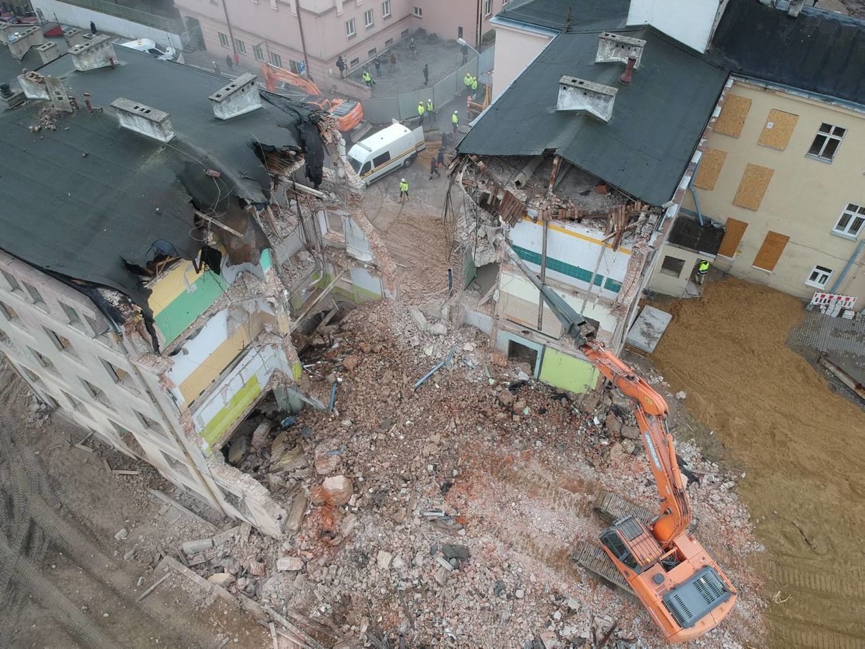 Wyburzanie budynków szpitala przy ulicy Staszica w Lublinie - Autor: Maciej Kaczanowski