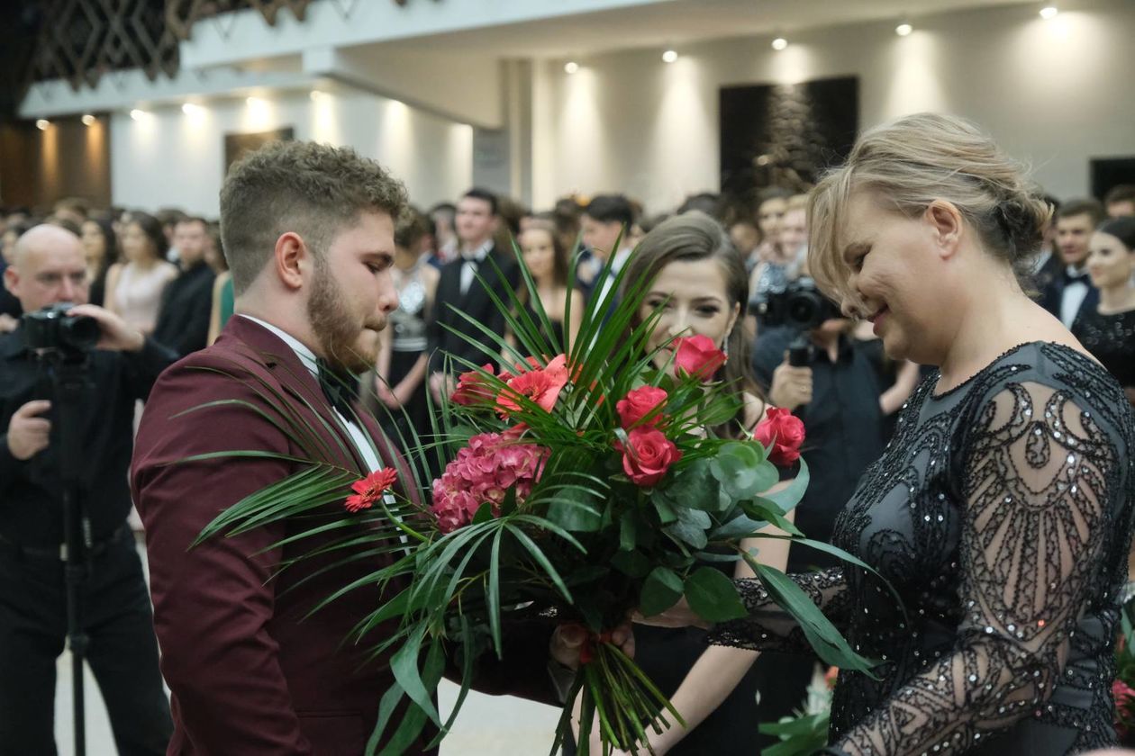  Studniówka I LO im. Stanisława Staszica w Lublinie (zdjęcie 1) - Autor: Maciej Kaczanowski