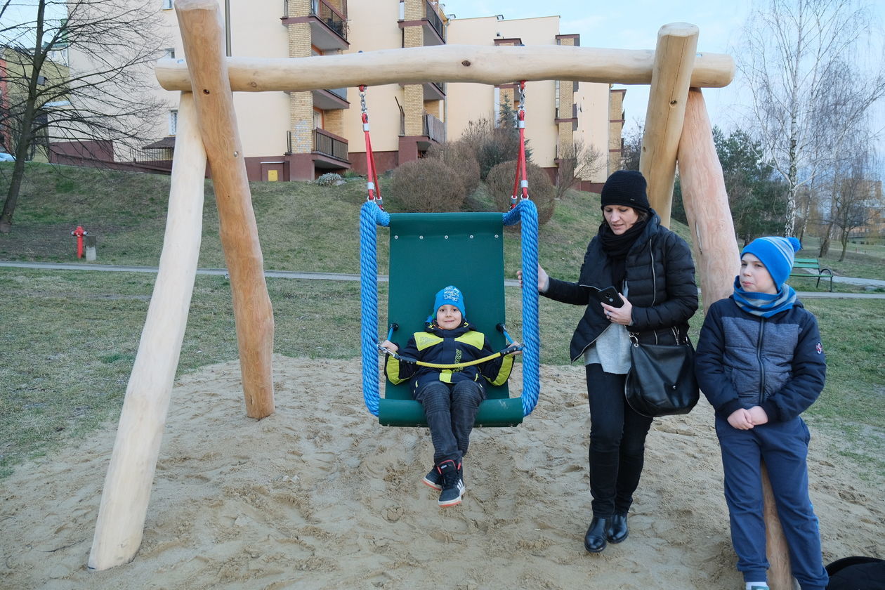  Nowy plac zabaw w Parku Jana Pawła II (zdjęcie 1) - Autor: Maciej Kaczanowski