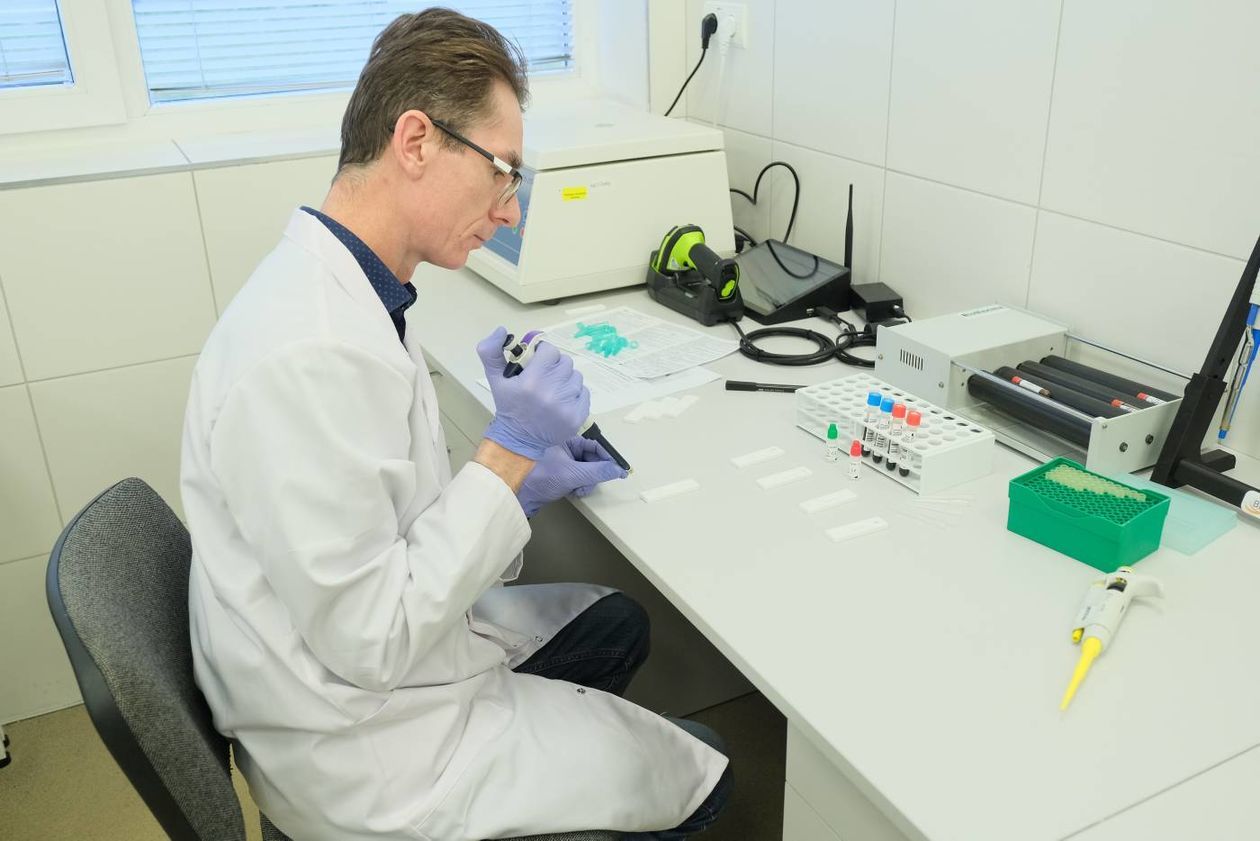  Lubelski test na koronawirusa produkuje BioMaxima SA (zdjęcie 1) - Autor: Maciej Kaczanowski