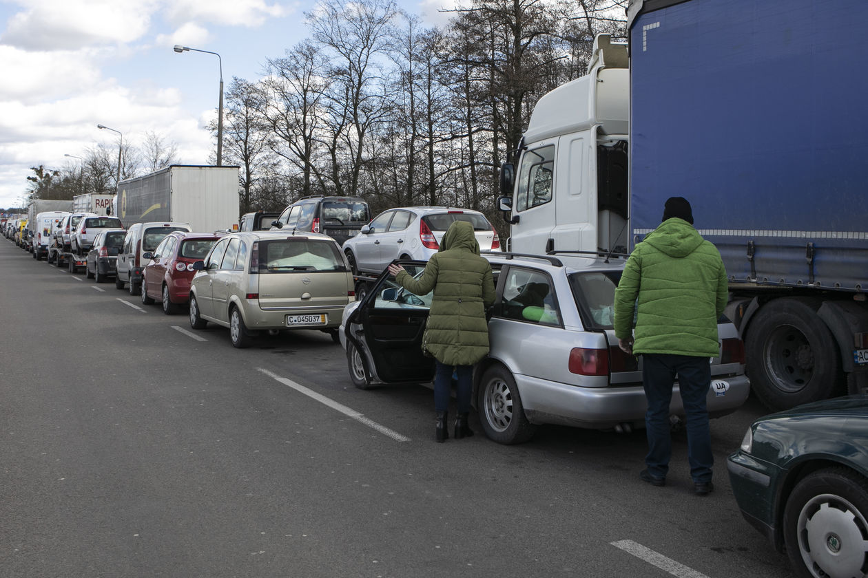  W Dorohusku dzień przed zamknięciem granic (zdjęcie 16) - Autor: Jacek Szydłowski