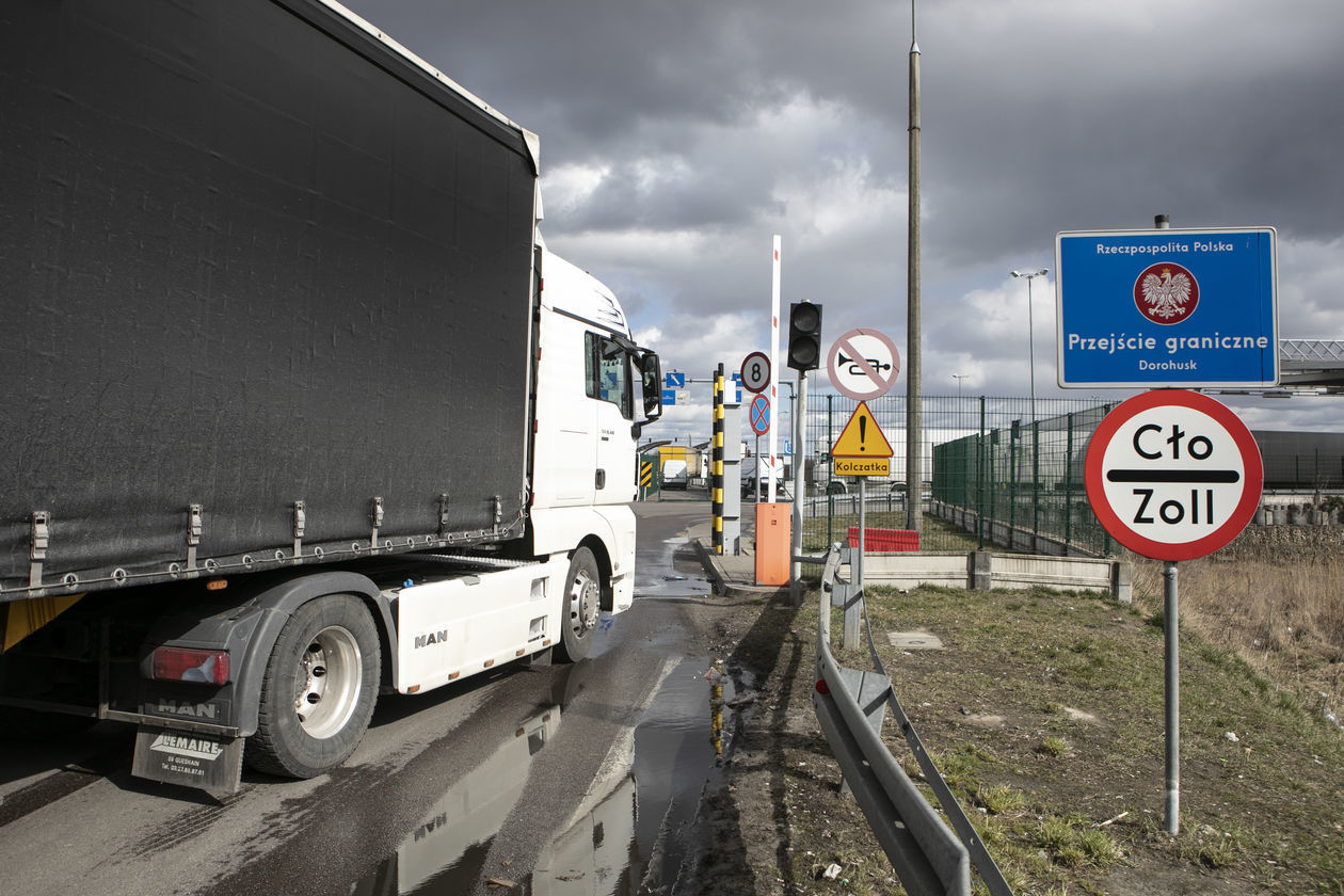  W Dorohusku dzień przed zamknięciem granic (zdjęcie 8) - Autor: Jacek Szydłowski