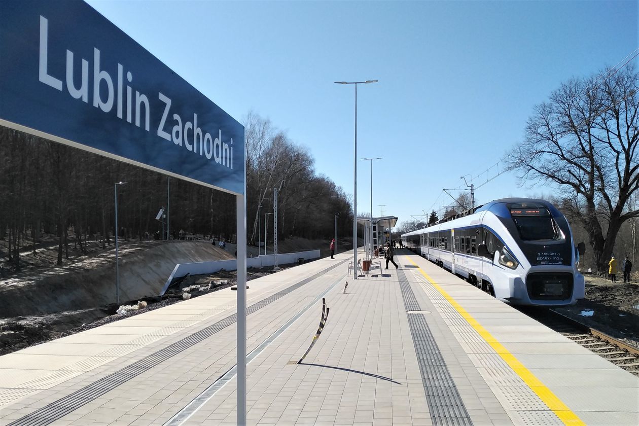  Pociągi dalekobieżne już zatrzymują się na przystanku Lublin Zachodni (zdjęcie 1) - Autor: Dominik Smaga