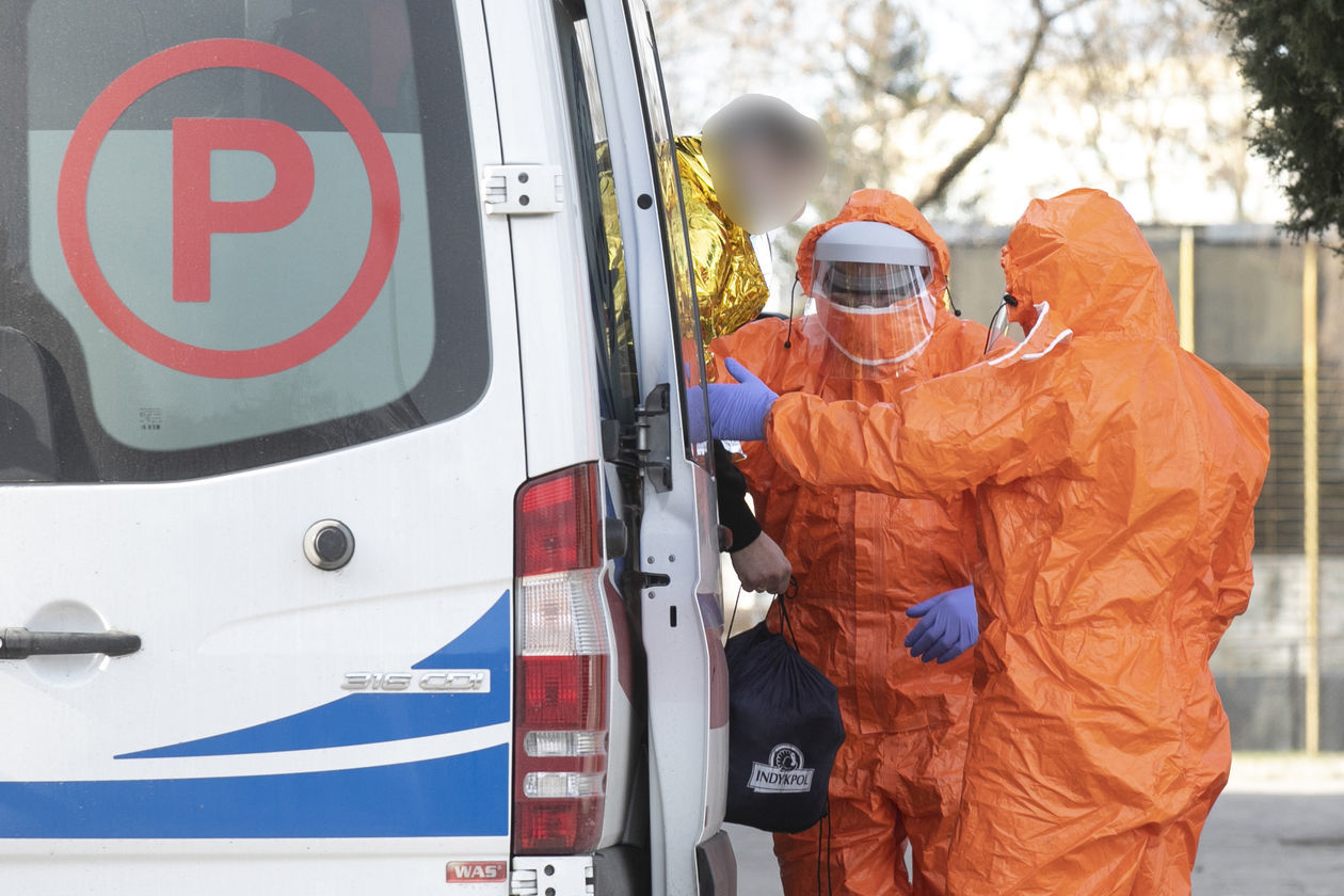  Pacjent z podejrzeniem koronawirusa, był odsyłany z jednego oddziału na drugi (zdjęcie 1) - Autor: Jacek Szydłowski