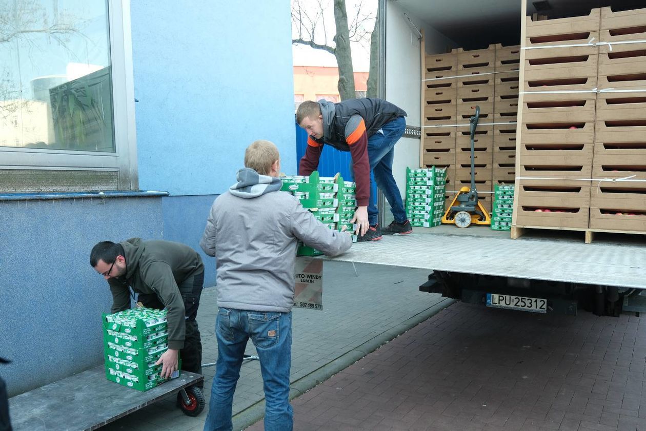  COZL: dostawa owoców i nabiału na potrzeby szpitalnej kuchni (zdjęcie 1) - Autor: Maciej Kaczanowski