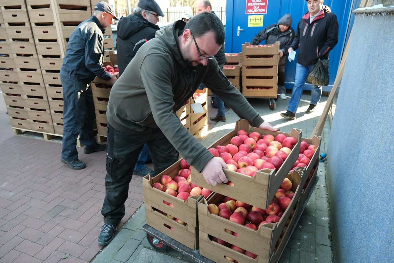  COZL: dostawa owoców i nabiału na potrzeby szpitalnej kuchni (zdjęcie 1) - Autor: Maciej Kaczanowski