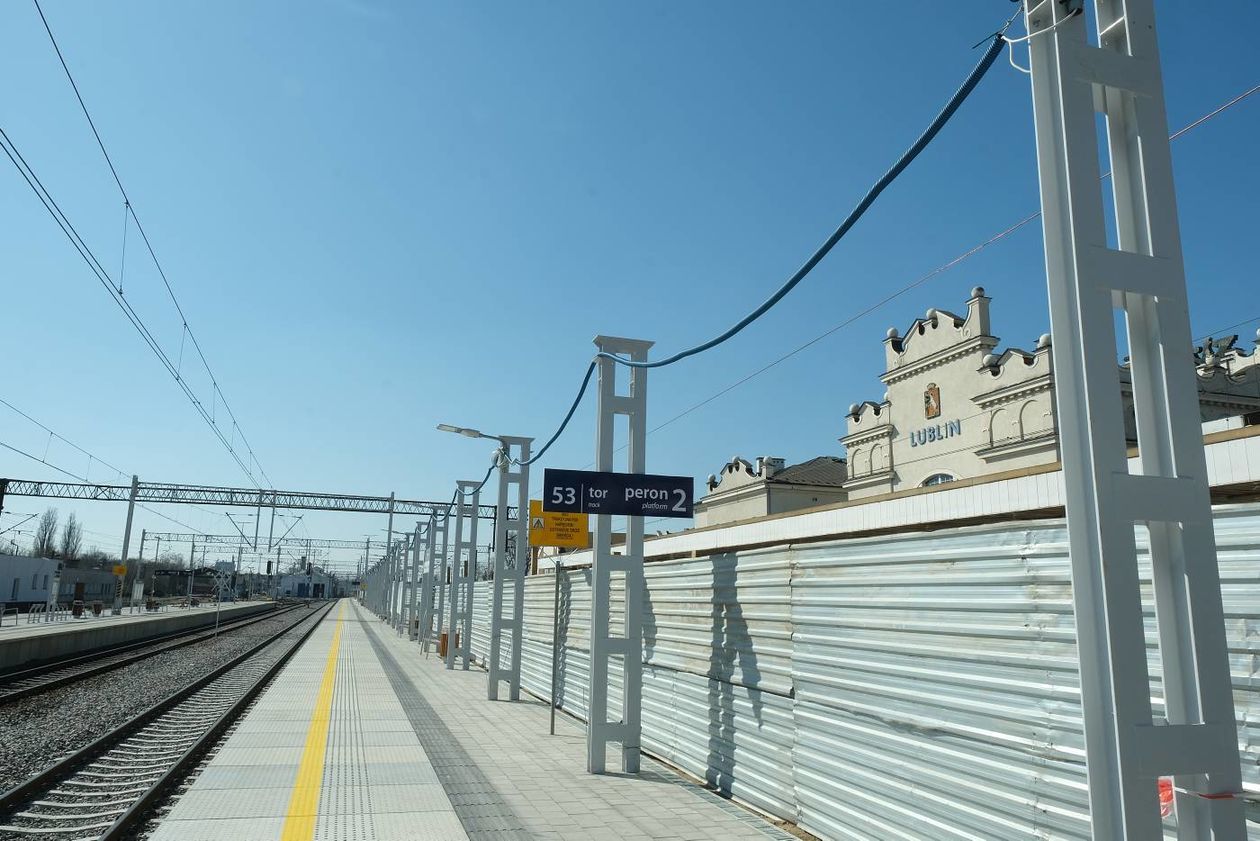 Kończy się remont peronów nr 2 i 3 na stacji PKP Lublin Główny (zdjęcie 1) - Autor: Maciej Kaczanowski