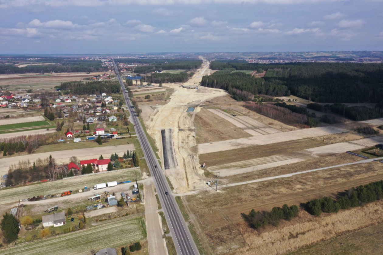  Trwają prace przy pięciu odcinkach S17 (zdjęcie 1) - Autor: GDDKiA