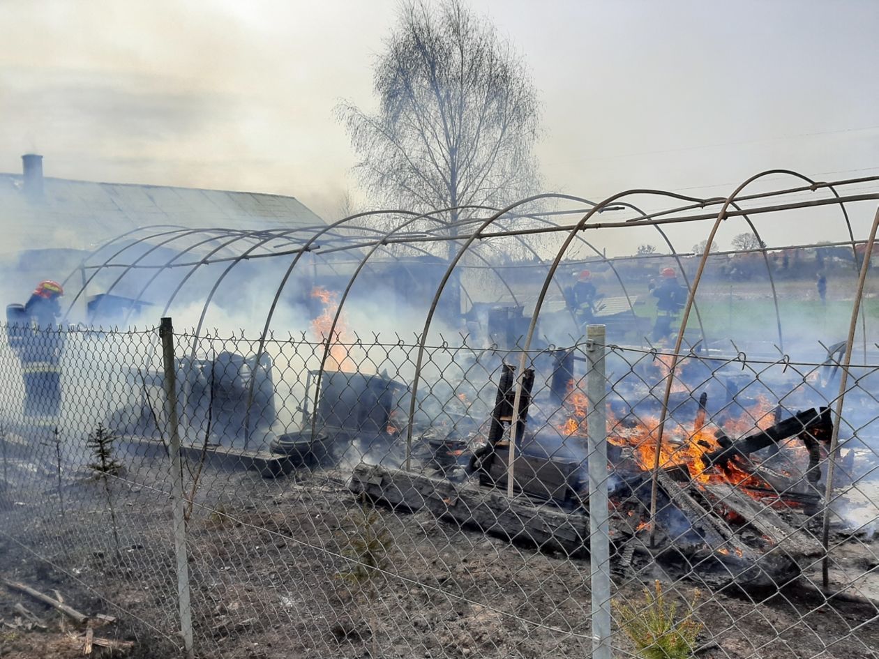  Sitaniec: Pożar warsztatu stolarskiego (zdjęcie 1) - Autor: mł. bryg. Dominik Kukułowicz