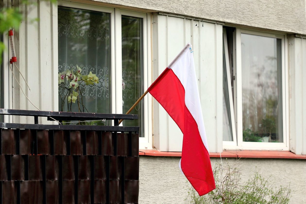  Dzień Flagi. Biało-czerwone na ulicach Lublina i Świdnika (zdjęcie 1) - Autor: Piotr Michalski