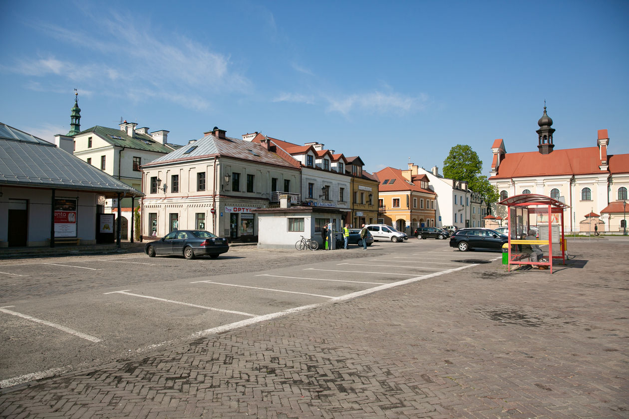  Plac Melchiora Stefanidesa w Zamościu przed remontem (zdjęcie 1) - Autor: Kazimierz Chmiel