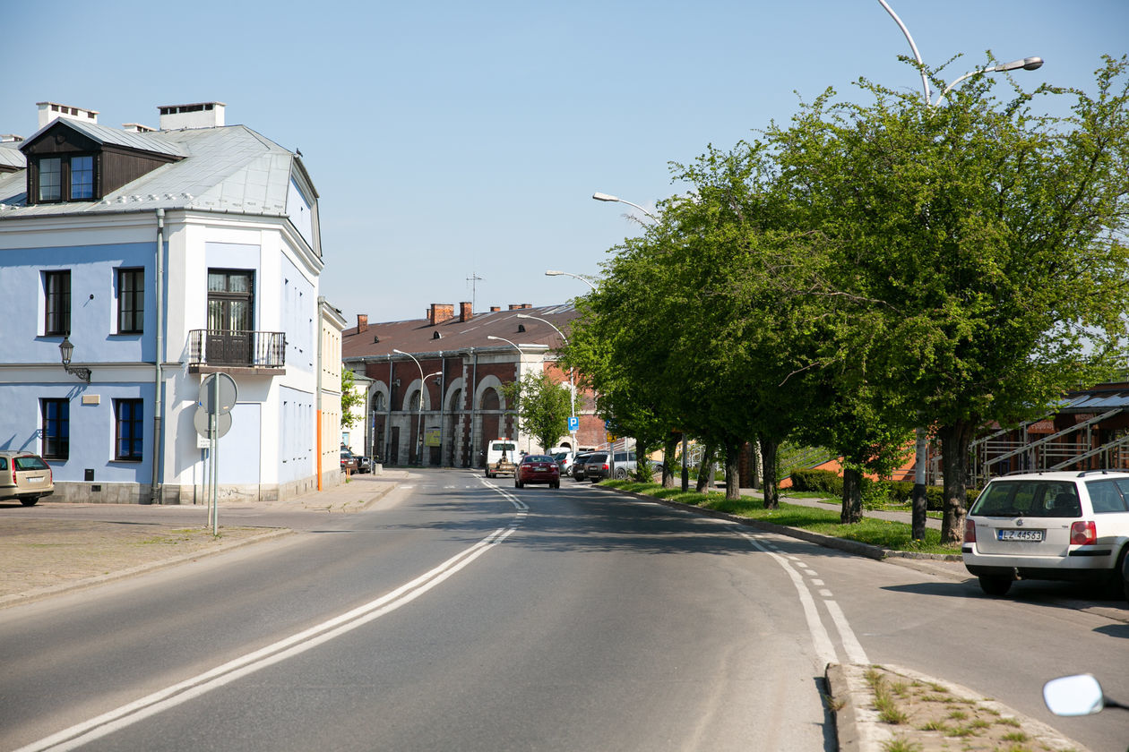  Plac Melchiora Stefanidesa w Zamościu przed remontem (zdjęcie 1) - Autor: Kazimierz Chmiel
