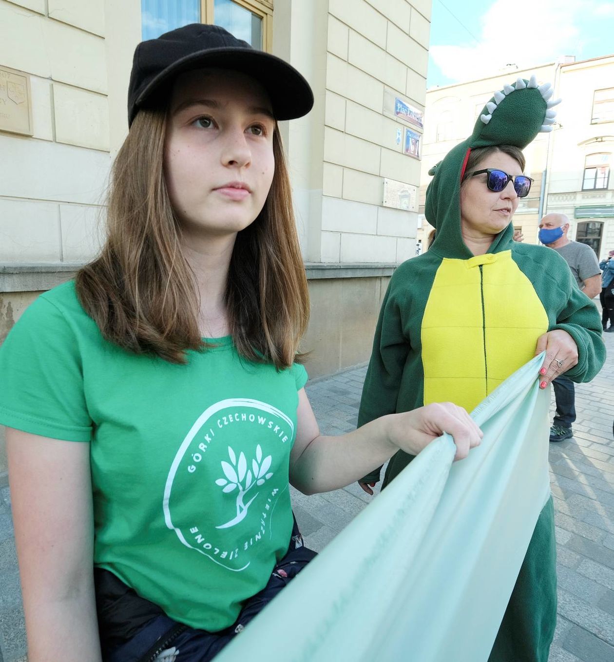  Protest w obronie drzew z ul. Lipowej przed lubelskim ratuszem (zdjęcie 1) - Autor: Maciej Kaczanowski