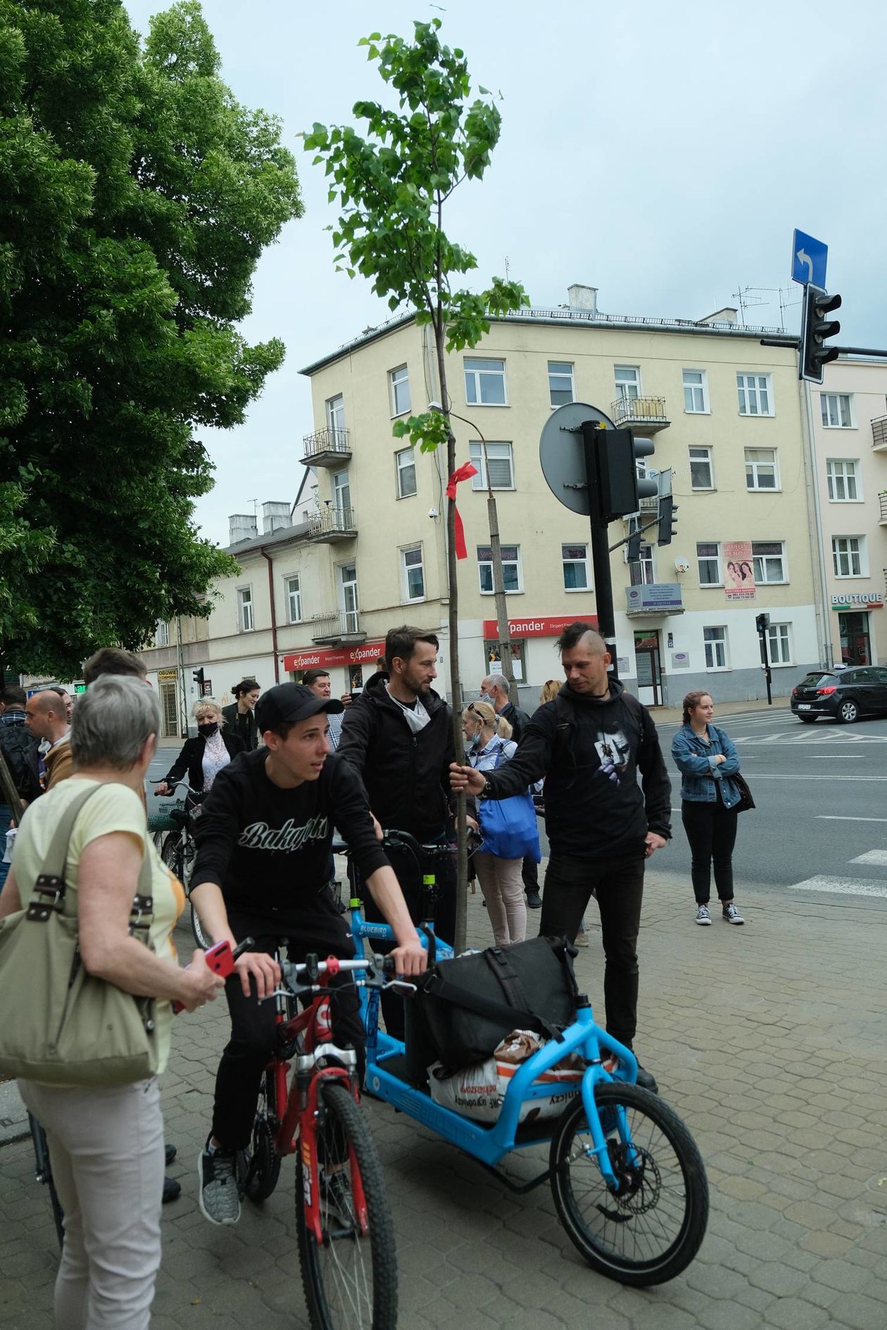  Piątkowa akcja obrońców drzew przy ul. Lipowej w Lublinie (zdjęcie 1) - Autor: Maciej Kaczanowski