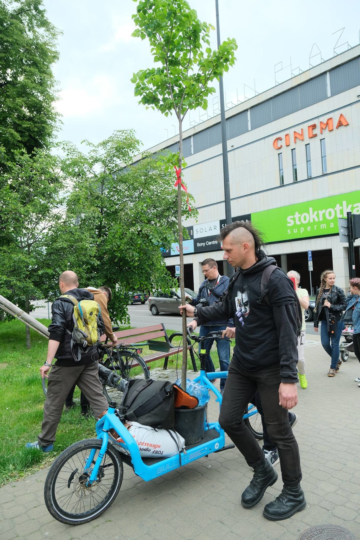  Piątkowa akcja obrońców drzew przy ul. Lipowej w Lublinie (zdjęcie 1) - Autor: Maciej Kaczanowski