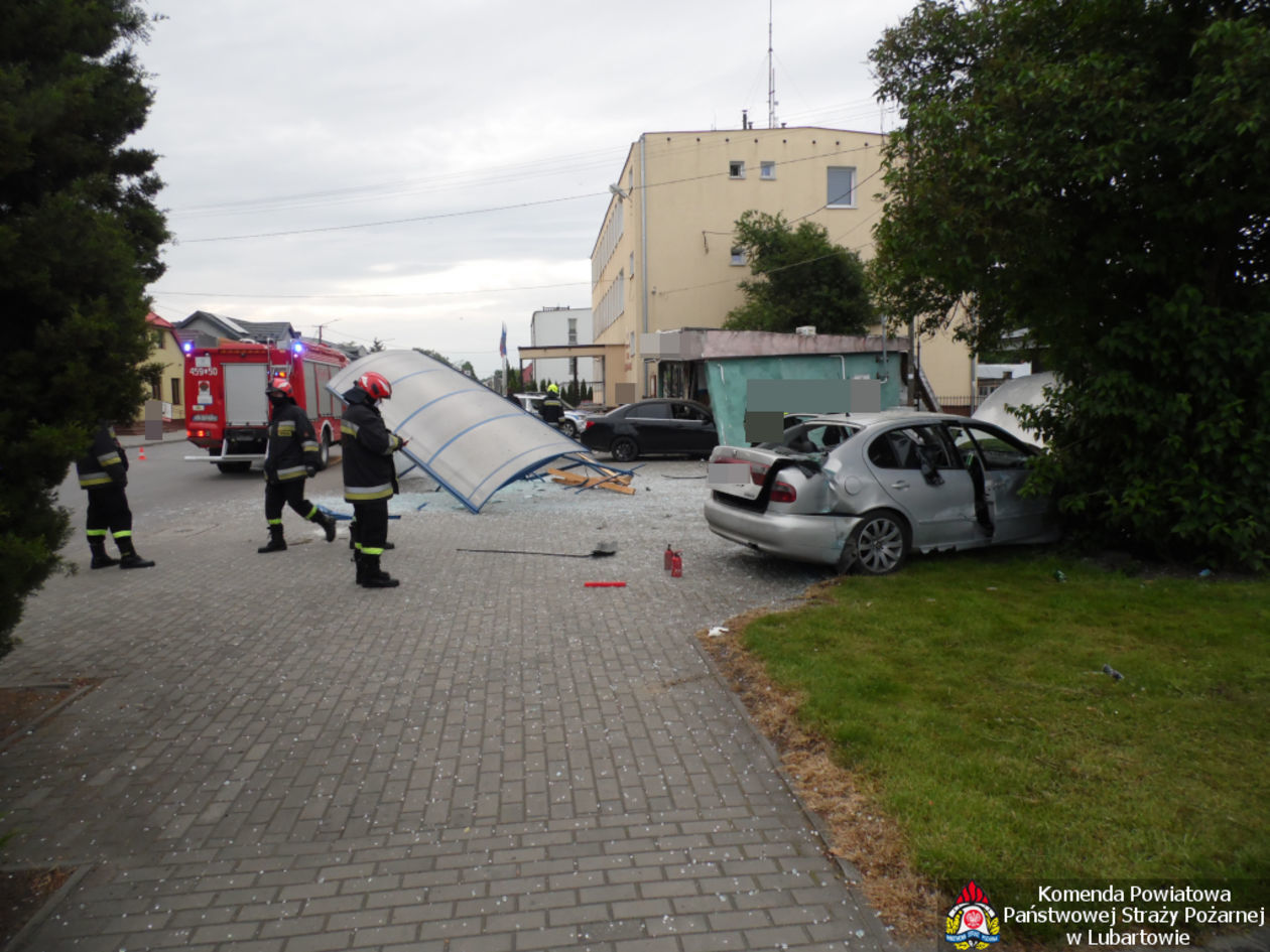  Wypadek w Kamionce (zdjęcie 1) - Autor: KP PSP Lubartów
