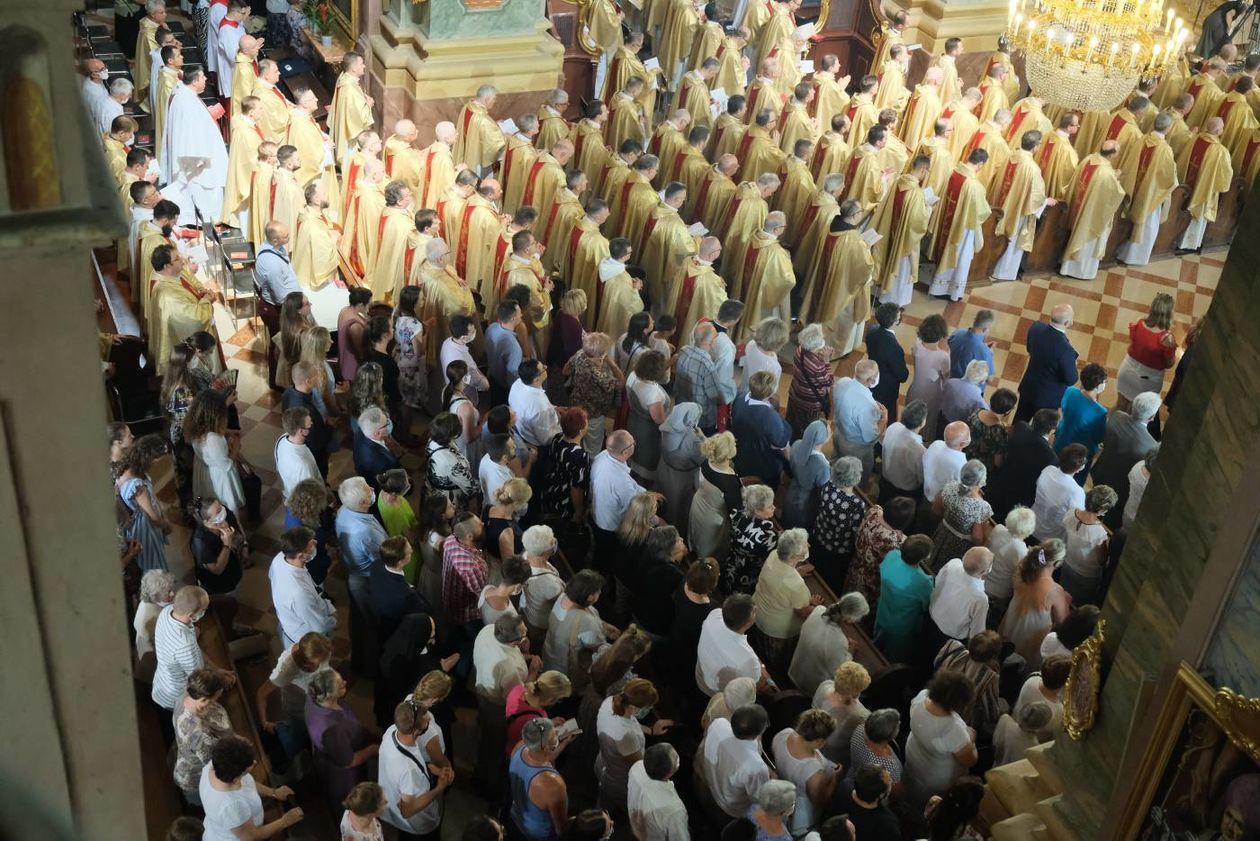  Święcenia nowego biskupa pomocniczego ks. Adama Baba (zdjęcie 1) - Autor: Maciej Kaczanowski