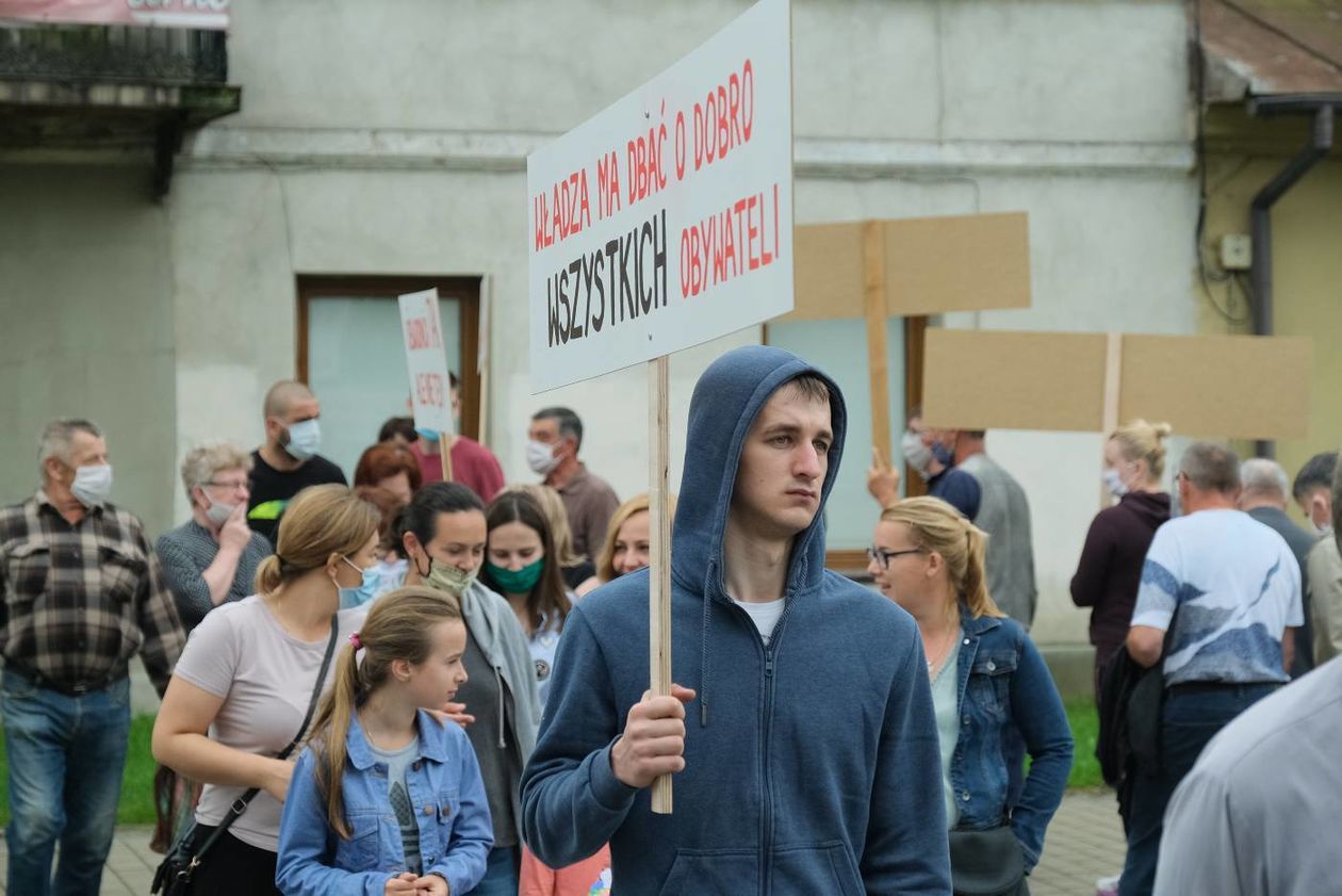  Protest mieszkańców w Janowie Lubelskim (zdjęcie 1) - Autor: Maciej Kaczanowski