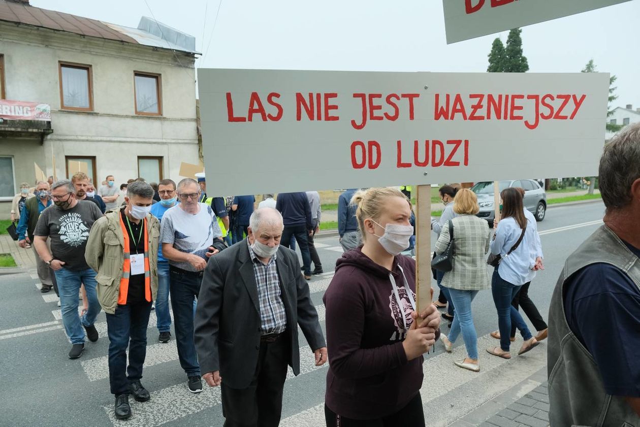  Protest mieszkańców w Janowie Lubelskim (zdjęcie 1) - Autor: Maciej Kaczanowski