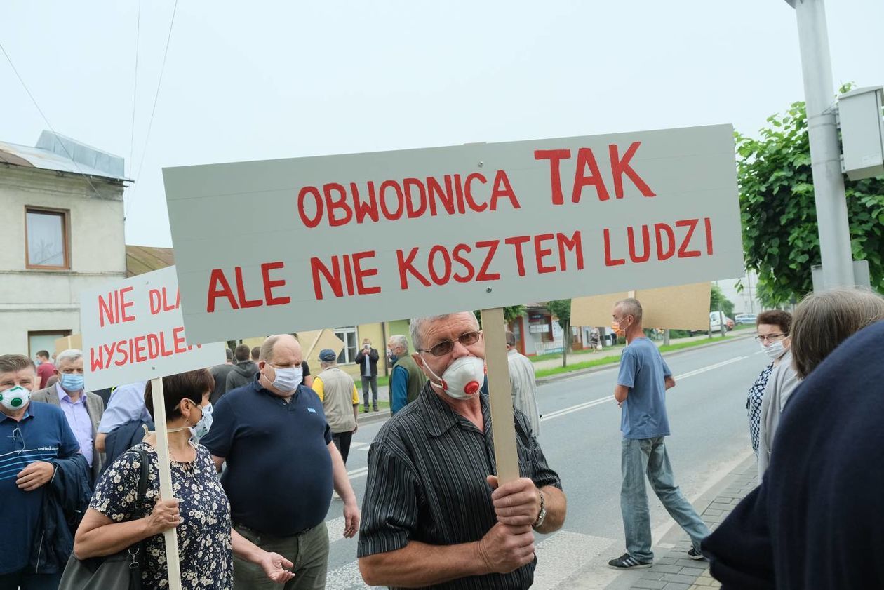  Protest mieszkańców w Janowie Lubelskim (zdjęcie 1) - Autor: Maciej Kaczanowski