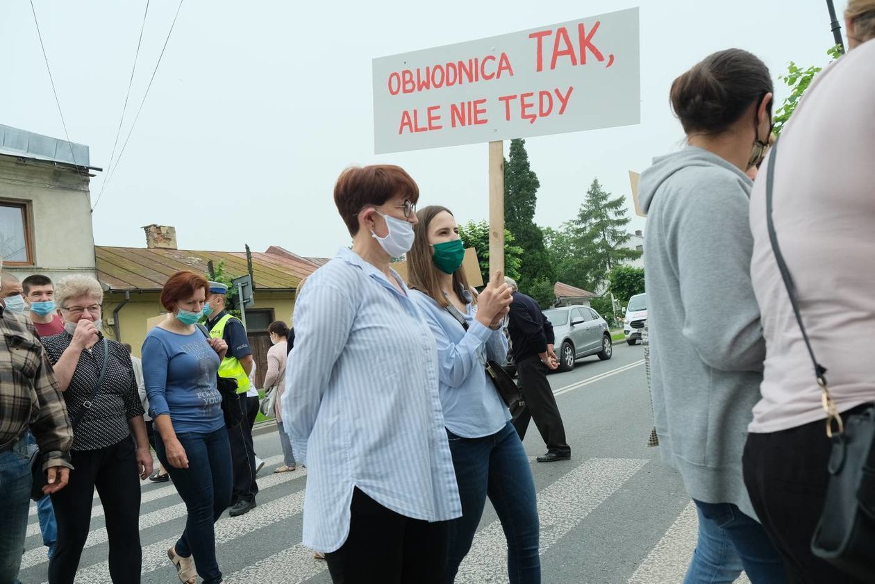  Protest mieszkańców w Janowie Lubelskim (zdjęcie 1) - Autor: Maciej Kaczanowski