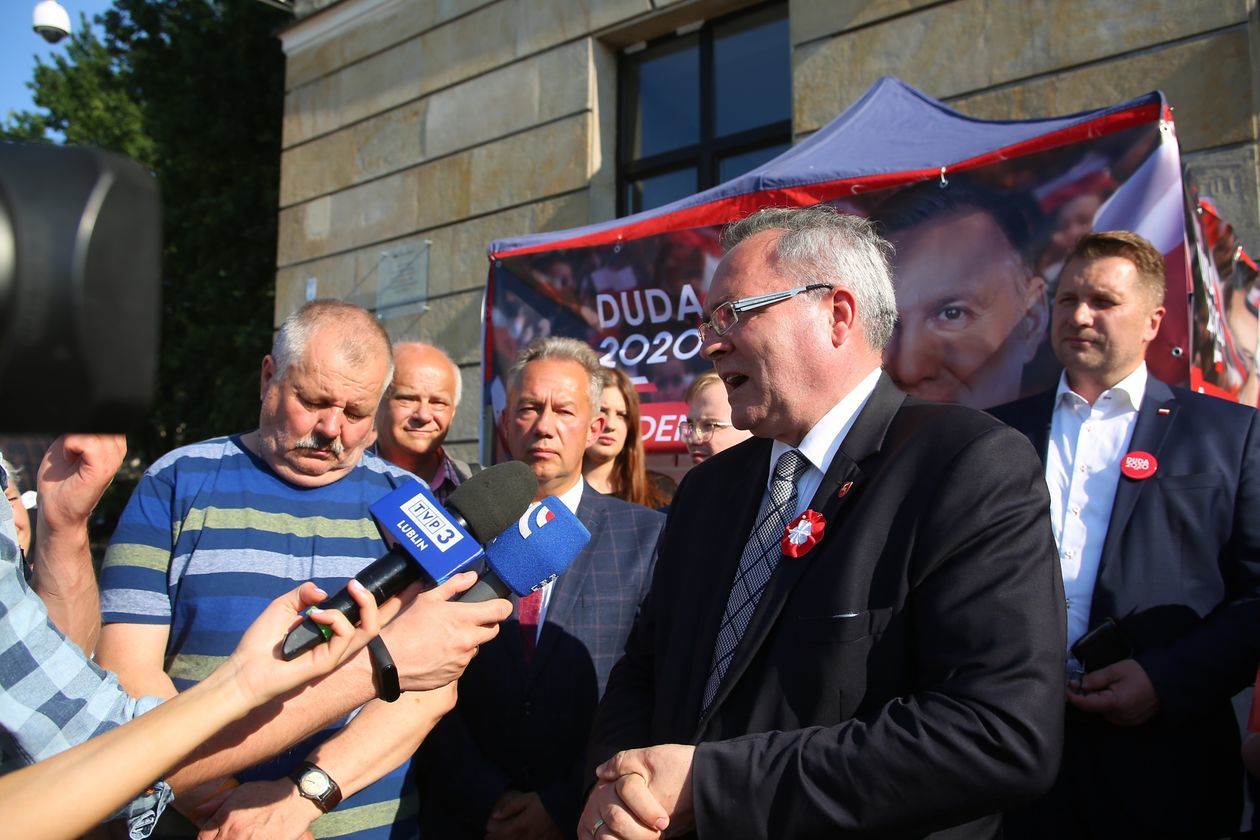  Wiec poparcia dla Andrzeja Dudy (zdjęcie 1) - Autor: Piotr Michalski