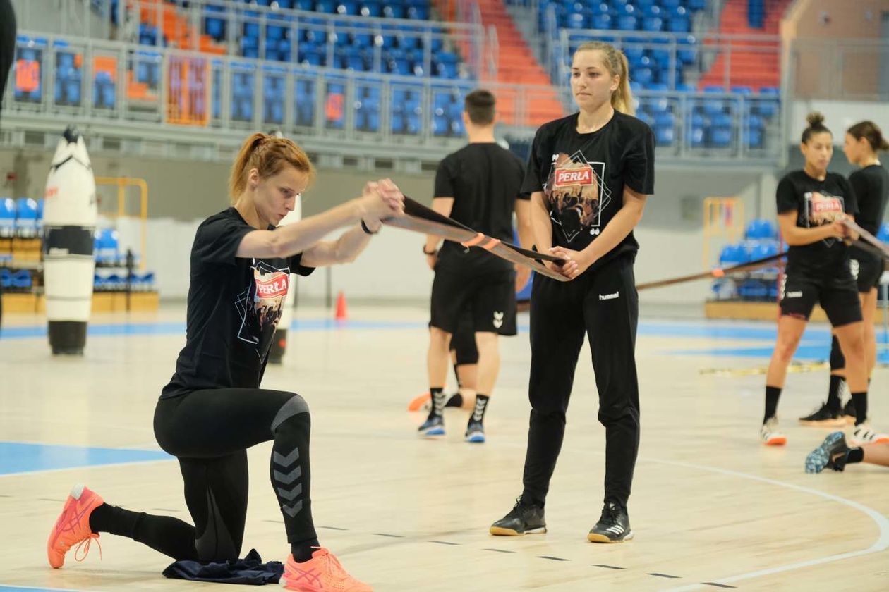  Trening piłkarek ręcznych MKS-u Perły Lublin w hali Globus (zdjęcie 1) - Autor: Maciej Kaczanowski