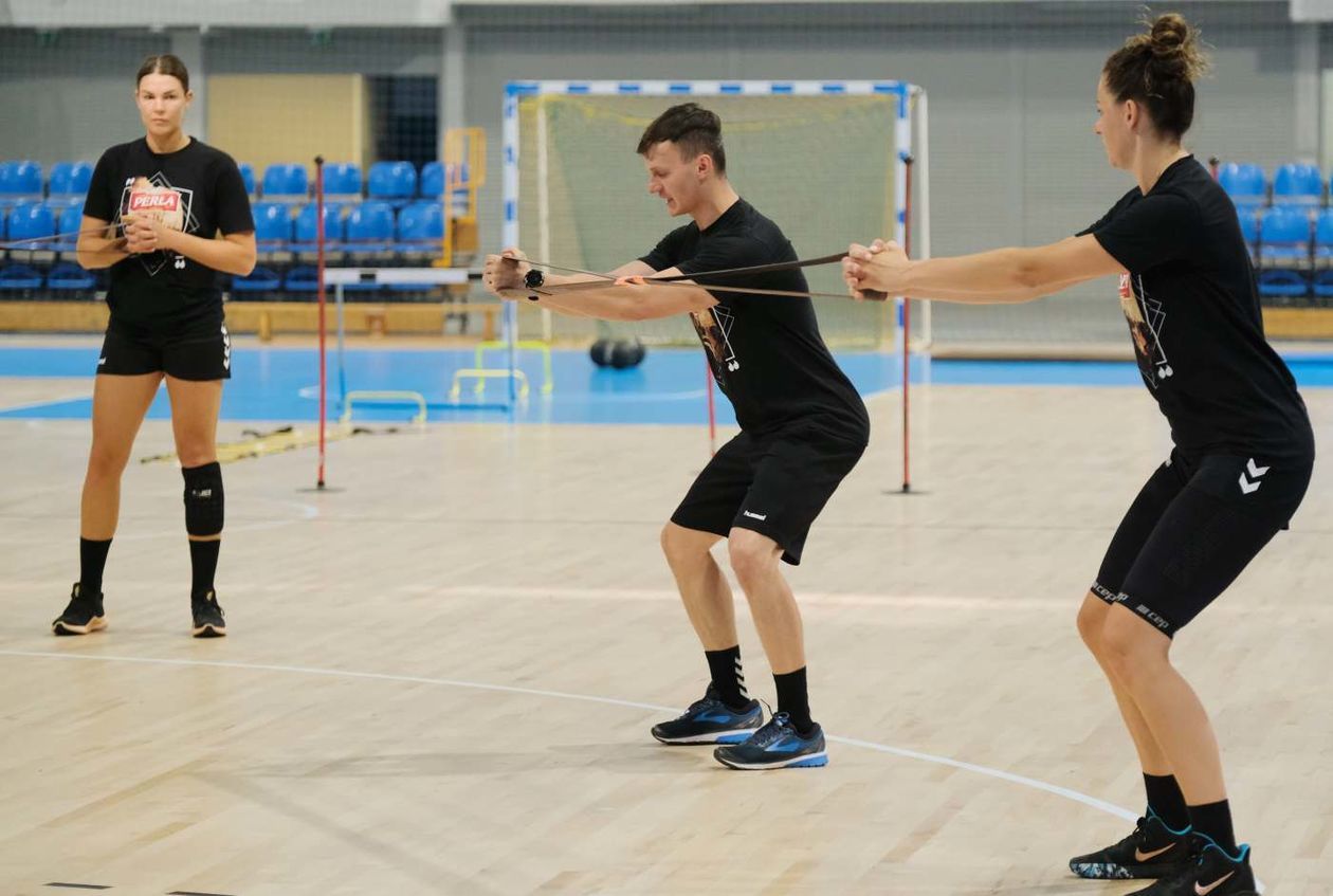  Trening piłkarek ręcznych MKS-u Perły Lublin w hali Globus (zdjęcie 1) - Autor: Maciej Kaczanowski