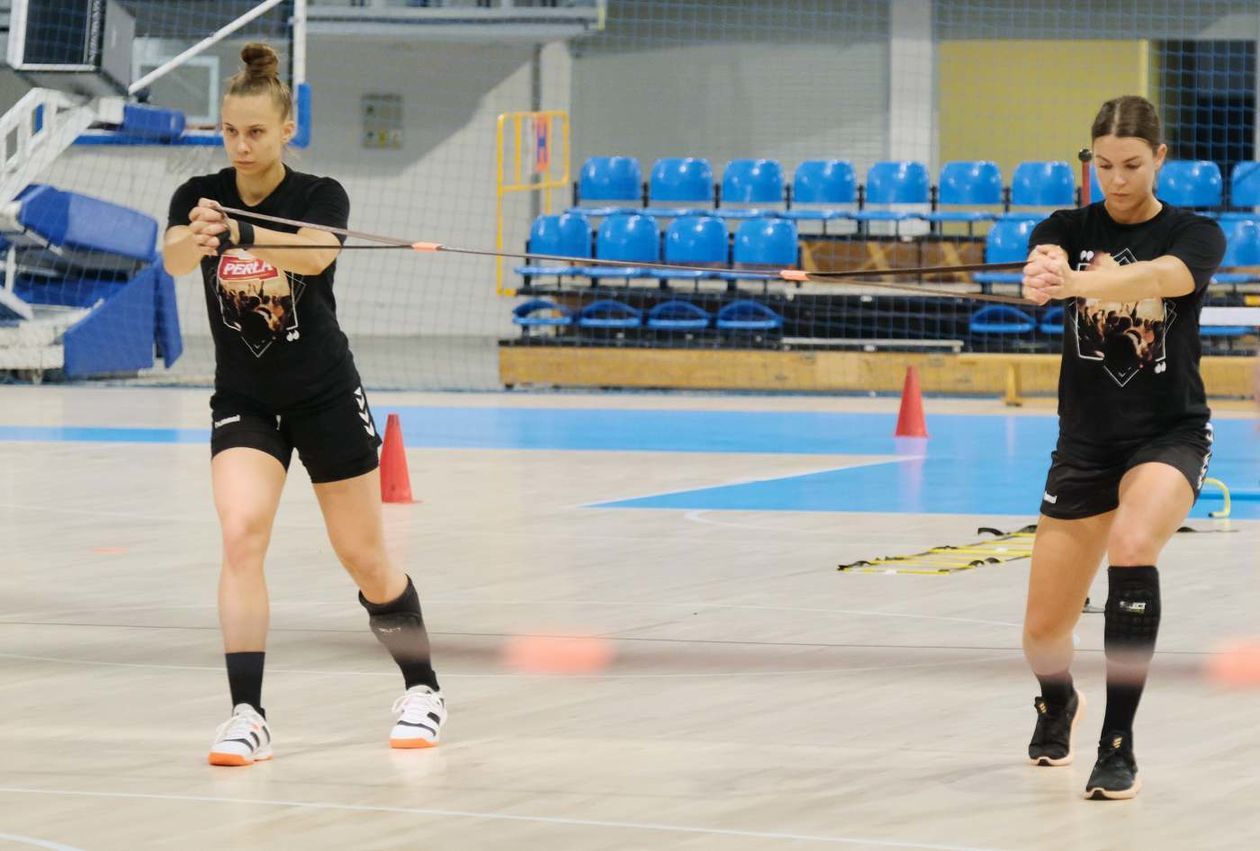  Trening piłkarek ręcznych MKS-u Perły Lublin w hali Globus (zdjęcie 1) - Autor: Maciej Kaczanowski