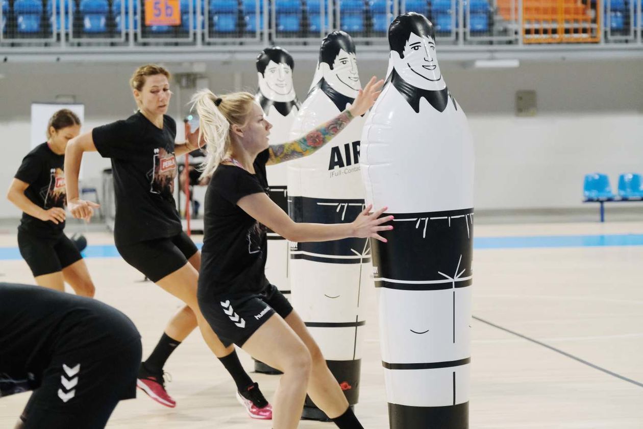  Trening piłkarek ręcznych MKS-u Perły Lublin w hali Globus (zdjęcie 1) - Autor: Maciej Kaczanowski