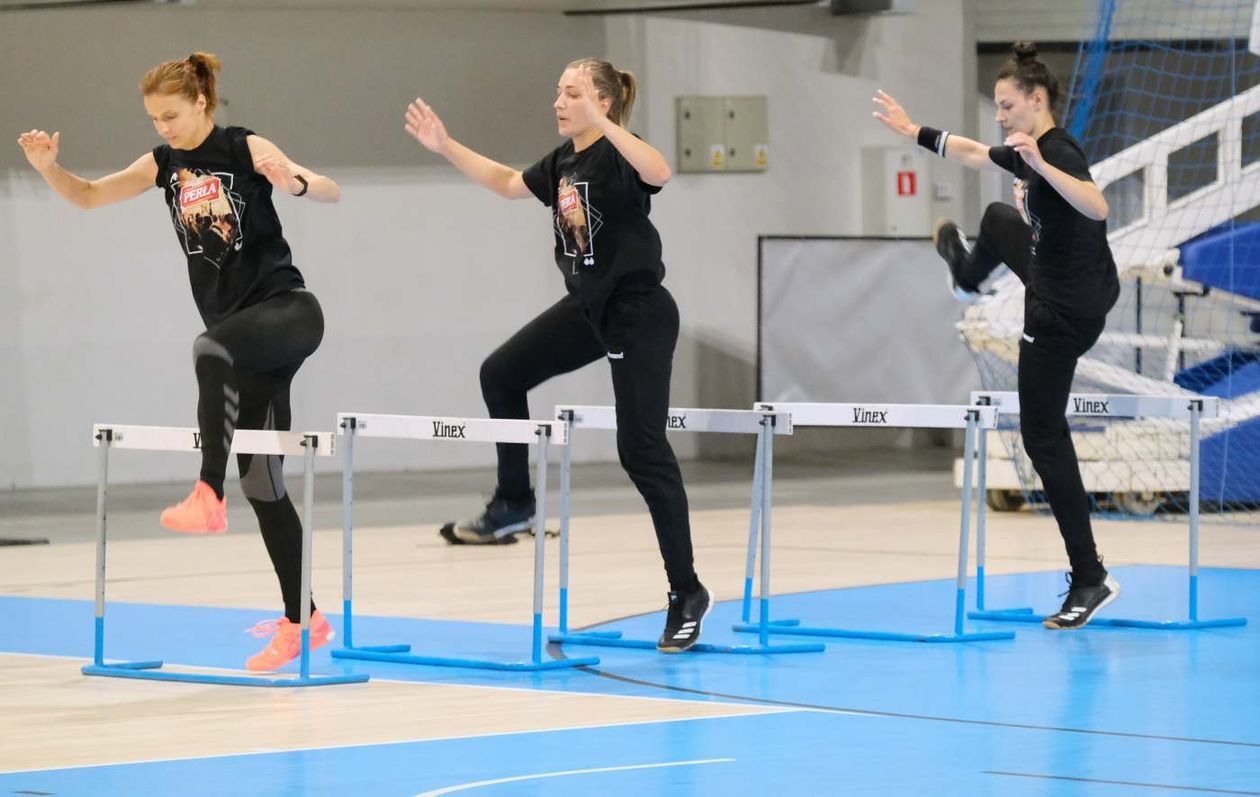  Trening piłkarek ręcznych MKS-u Perły Lublin w hali Globus (zdjęcie 1) - Autor: Maciej Kaczanowski