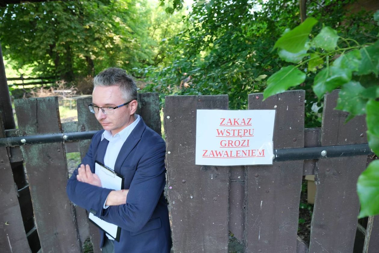  Stajnie nad Bystrzycą (zdjęcie 1) - Autor: Maciej Kaczanowski