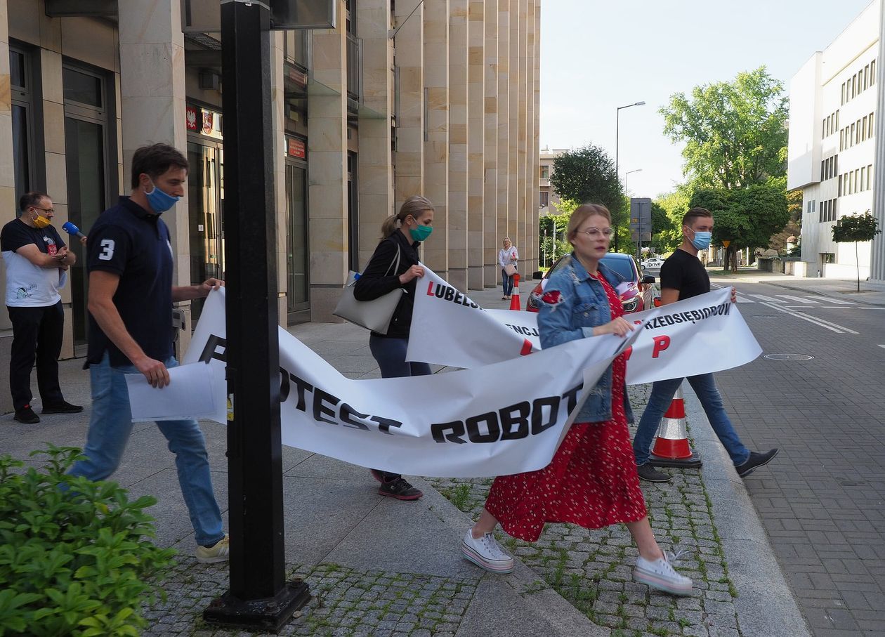 Protest przedsiębiorców w Urzędzie Marszałkowskim