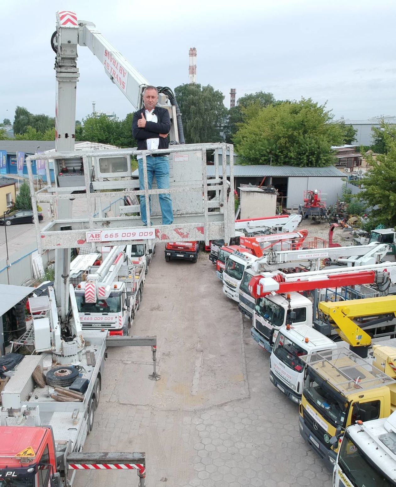  Artur Bieniaszwski właściciel firmy ABTRANS - wynajem podnośników i prace na wysokości  (zdjęcie 1) - Autor: Maciej Kaczanowski