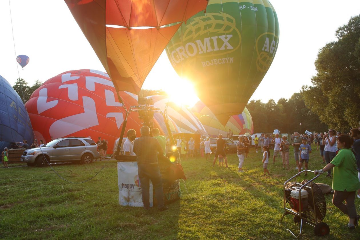  XV Międzynarodowe Zawody Balonowe w Nałęczowie (zdjęcie 1) - Autor: Piotr Michalski