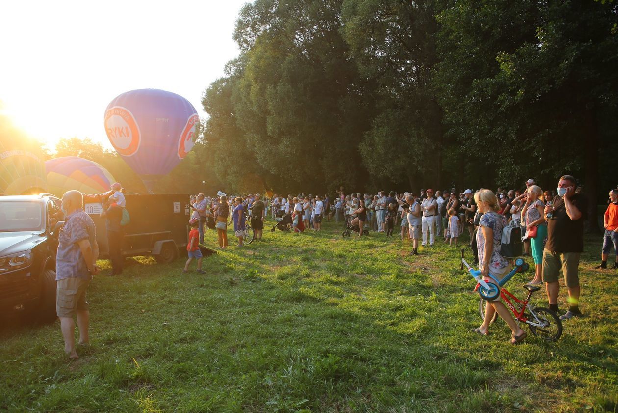  XV Międzynarodowe Zawody Balonowe w Nałęczowie (zdjęcie 1) - Autor: Piotr Michalski