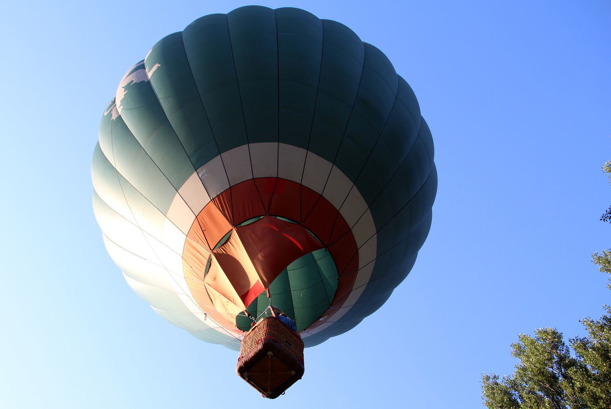  XV Międzynarodowe Zawody Balonowe w Nałęczowie (zdjęcie 1) - Autor: rs