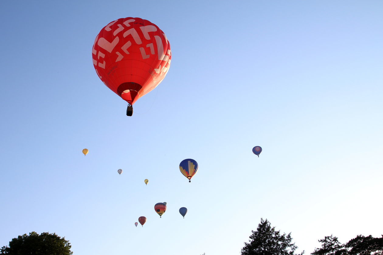  XV Międzynarodowe Zawody Balonowe w Nałęczowie (zdjęcie 1) - Autor: rs