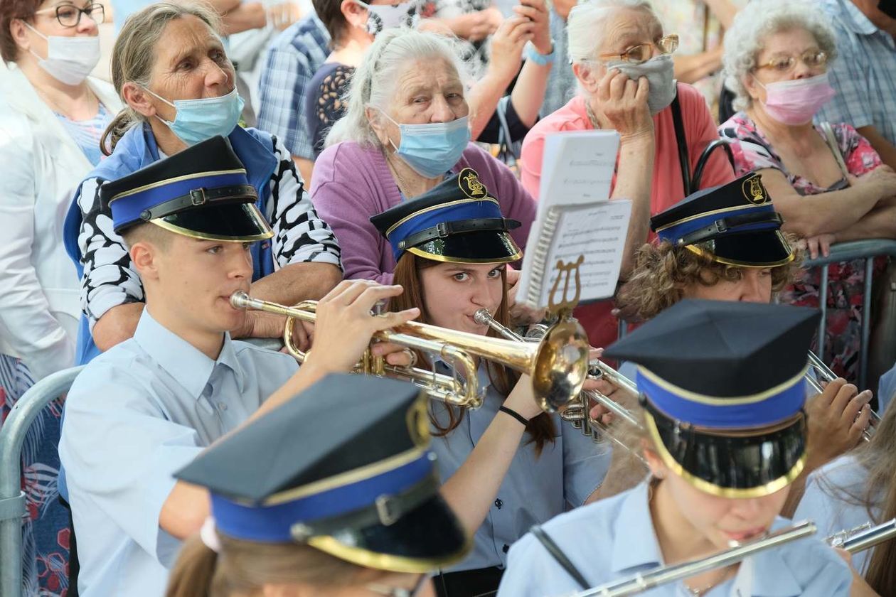  Odsłonięcie pomnika kardynała Stefana Wyszyńskiego na Bronowicach (zdjęcie 1) - Autor: Maciej Kaczanowski