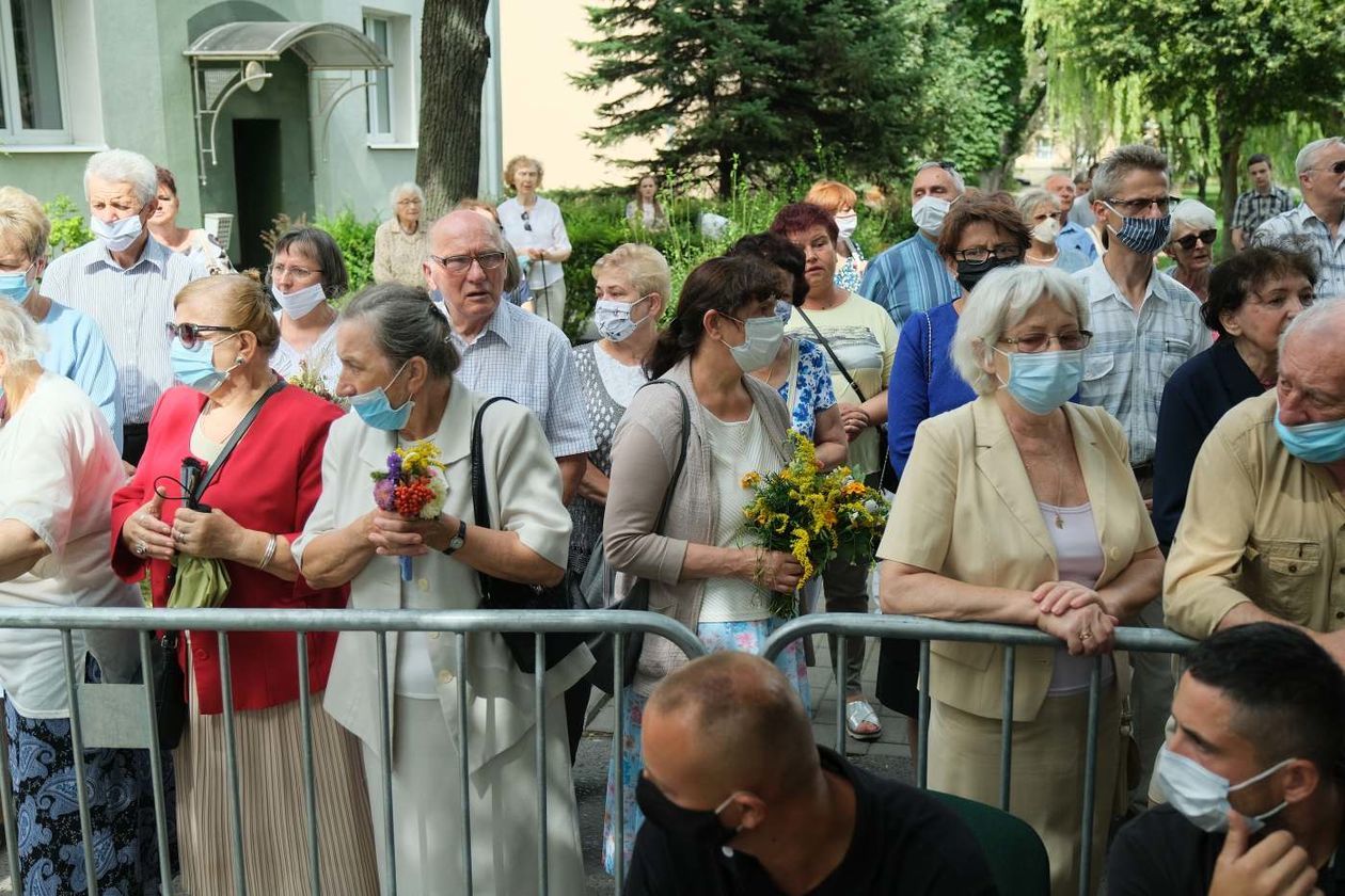  Odsłonięcie pomnika kardynała Stefana Wyszyńskiego na Bronowicach (zdjęcie 1) - Autor: Maciej Kaczanowski