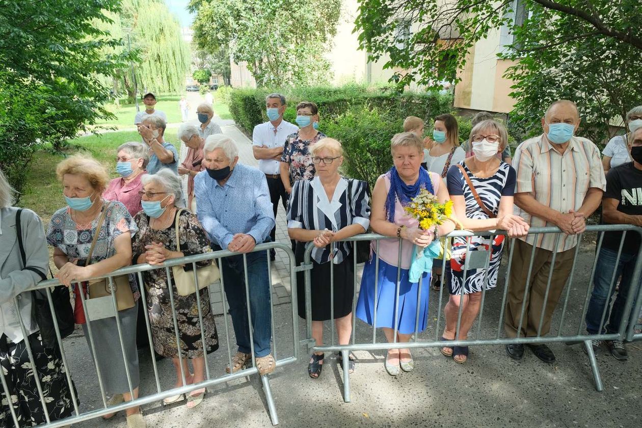  Odsłonięcie pomnika kardynała Stefana Wyszyńskiego na Bronowicach (zdjęcie 1) - Autor: Maciej Kaczanowski