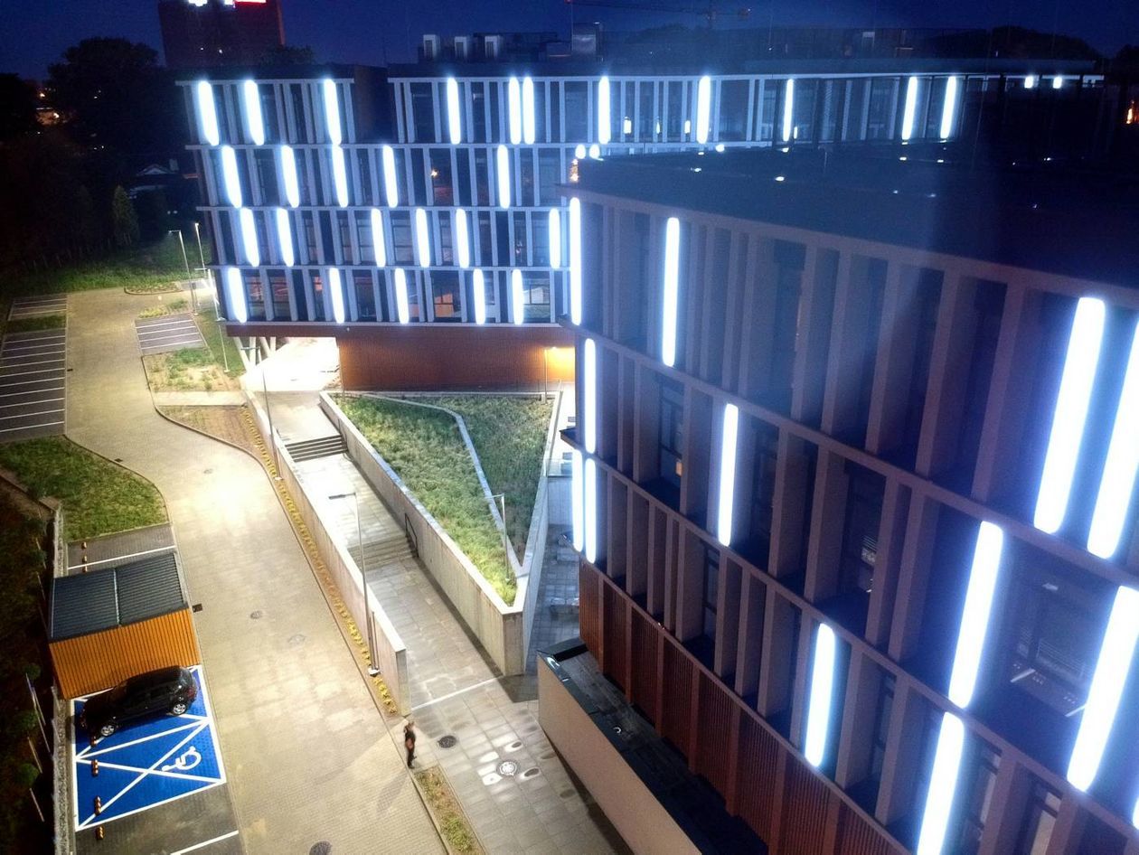  Iluminacja nowych budynków Wydziału Politologii i Psychologii UMCS (zdjęcie 1) - Autor: Maciej Kaczanowski
