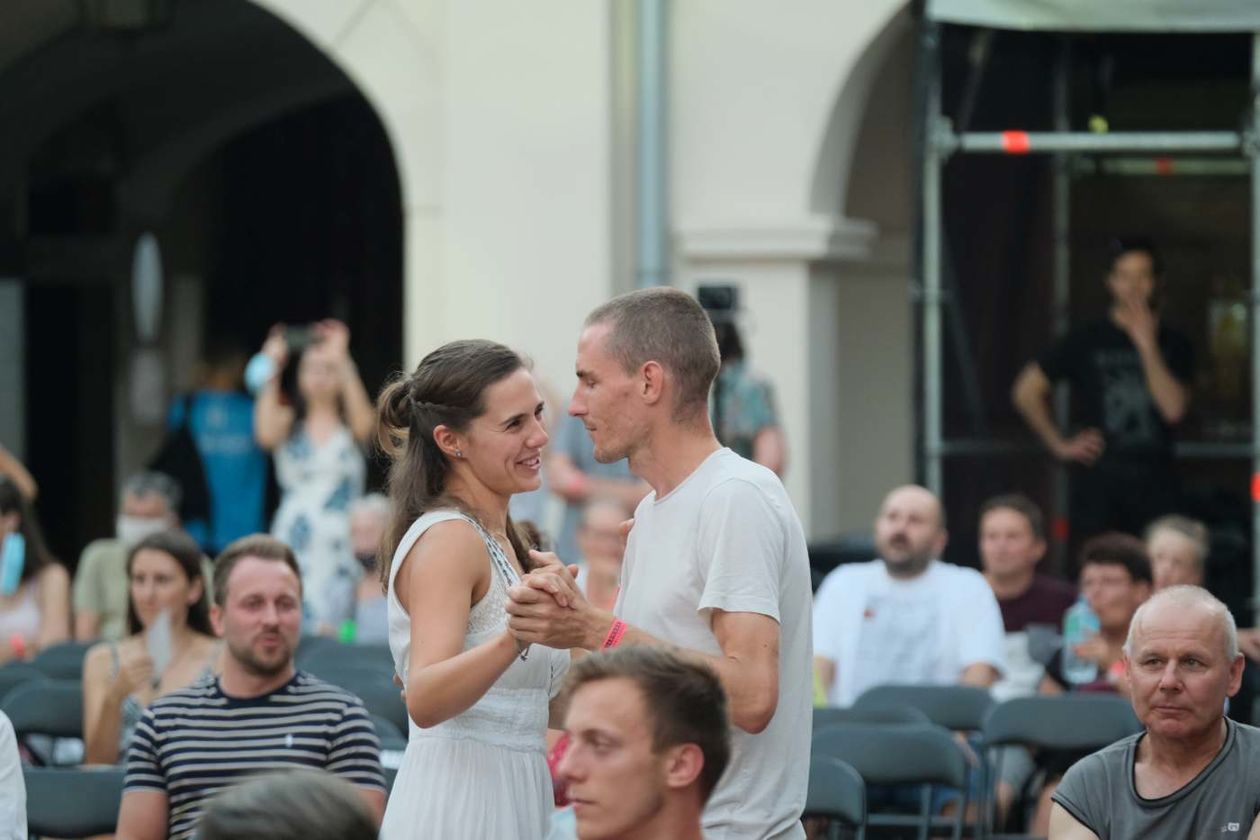  Orkiestra Jarmarku Jagiellońskiego, Kapela Maliszów,  koncert re:tradycja z Reni Jusis (zdjęcie 1) - Autor: Maciej Kaczanowski