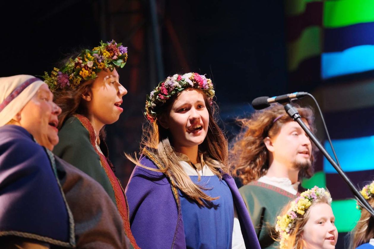  Orkiestra Jarmarku Jagiellońskiego, Kapela Maliszów,  koncert re:tradycja z Reni Jusis (zdjęcie 1) - Autor: Maciej Kaczanowski