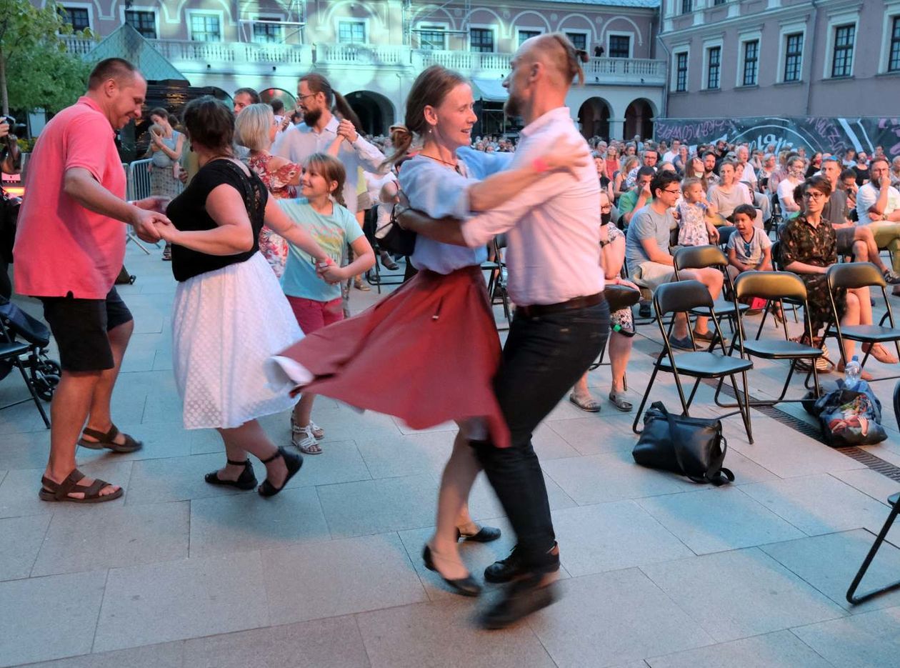  Orkiestra Jarmarku Jagiellońskiego, Kapela Maliszów,  koncert re:tradycja z Reni Jusis (zdjęcie 1) - Autor: Maciej Kaczanowski