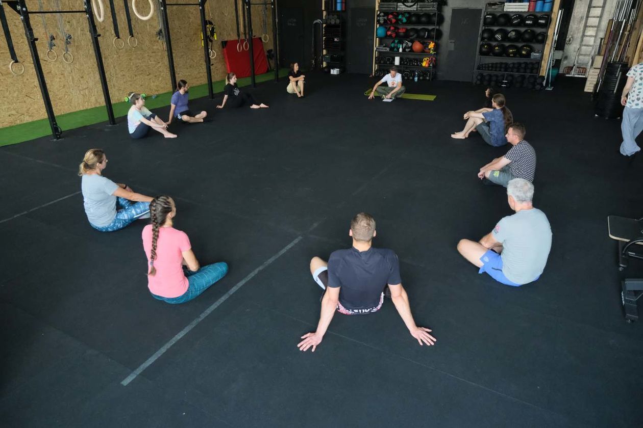  Joga Śmiechu w klubie CrossFit Lublin (zdjęcie 1) - Autor: Maciej Kaczanowski