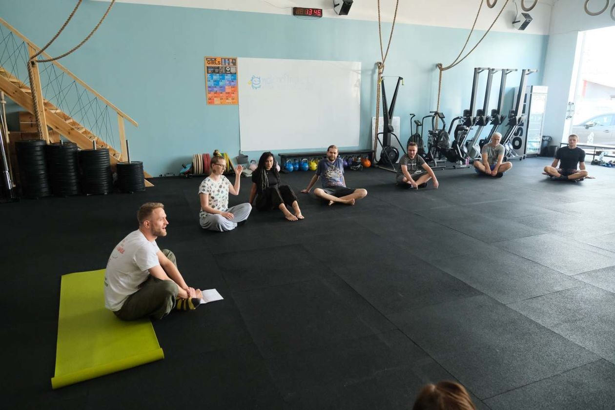  Joga Śmiechu w klubie CrossFit Lublin (zdjęcie 1) - Autor: Maciej Kaczanowski