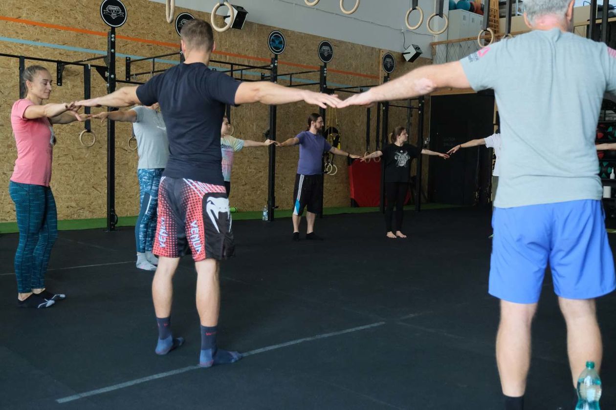  Joga Śmiechu w klubie CrossFit Lublin (zdjęcie 1) - Autor: Maciej Kaczanowski