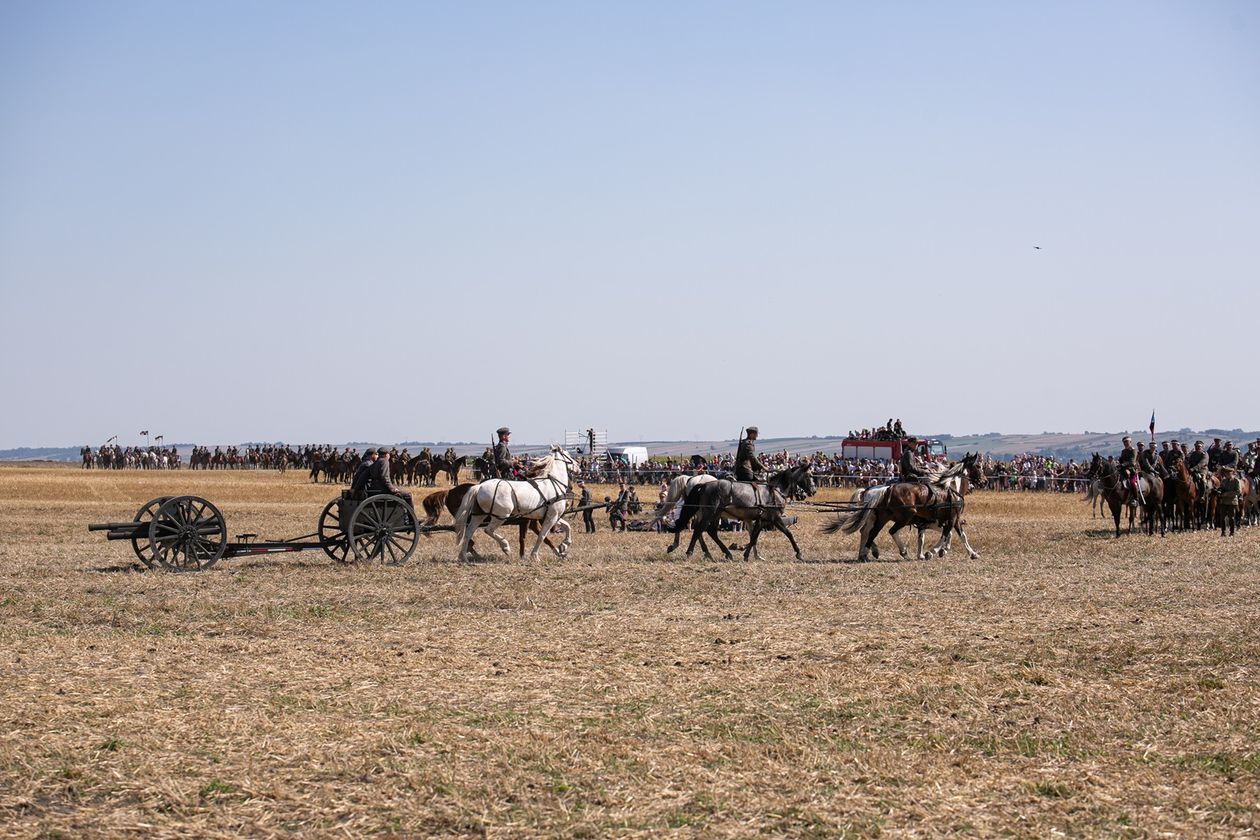  Bitwa pod Komarowem 2020. Rekonstrukcja historyczna (zdjęcie 1) - Autor: Kazimierz Chmiel